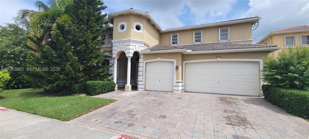 8765 SW 208th St, Cutler Bay, FL 33189
