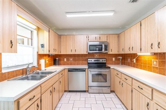 8872 SW 92ND PLACE F, Ocala, FL 34481