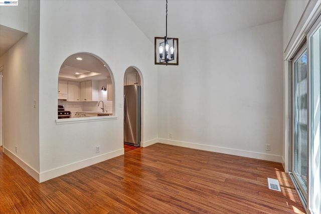 1105 Glengarry Ln, Walnut Creek, CA 94596
