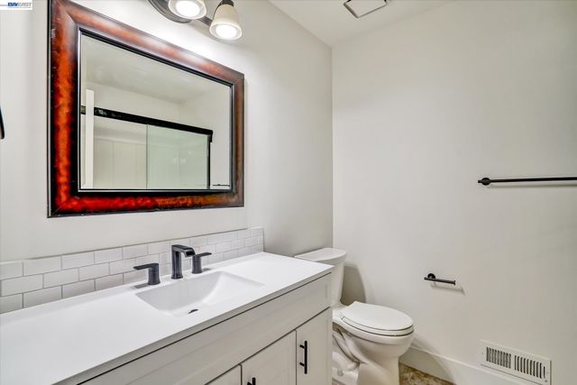 1105 Glengarry Ln, Walnut Creek, CA 94596