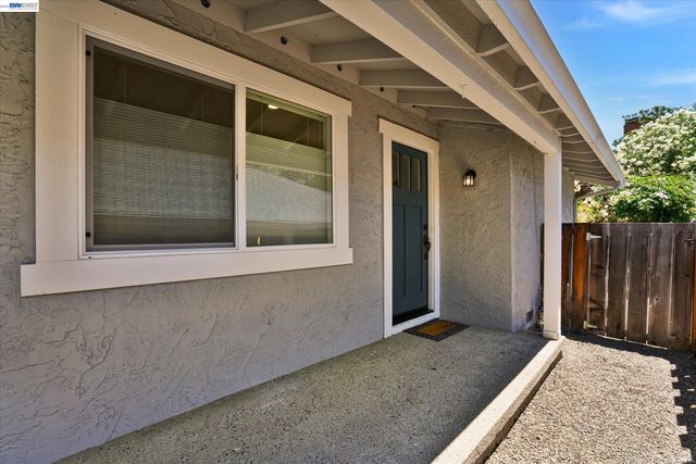 1105 Glengarry Ln, Walnut Creek, CA 94596