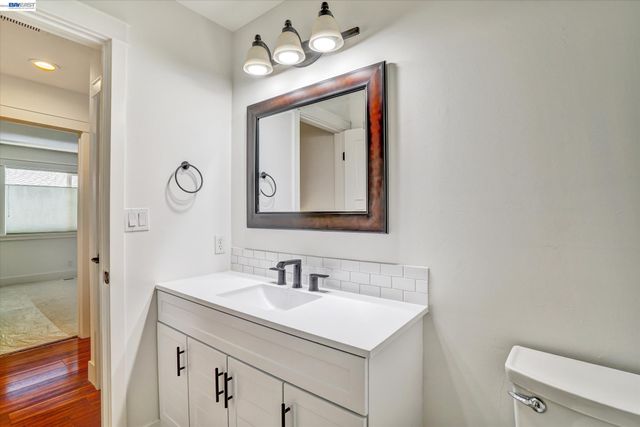 1105 Glengarry Ln, Walnut Creek, CA 94596