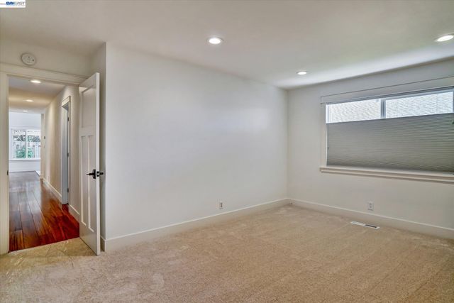 1105 Glengarry Ln, Walnut Creek, CA 94596