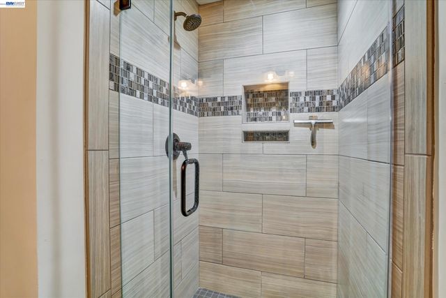 1105 Glengarry Ln, Walnut Creek, CA 94596