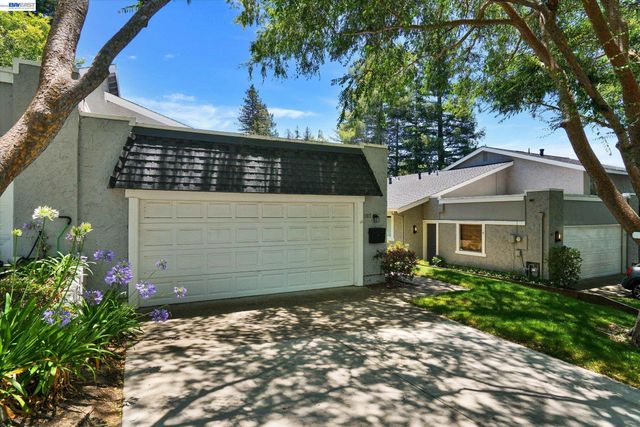 1105 Glengarry Ln, Walnut Creek, CA 94596
