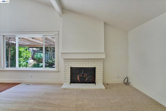 1105 Glengarry Ln, Walnut Creek, CA 94596