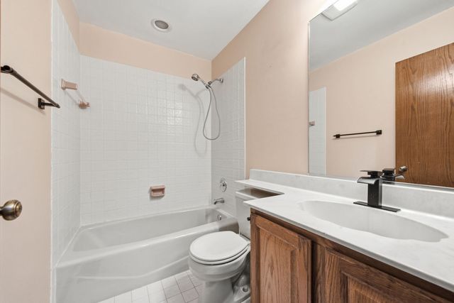 1108 Lodgepole Court 1108, Darien, IL 60561