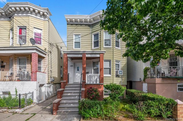 2422 St Raymonds Avenue, Bronx, NY 10461