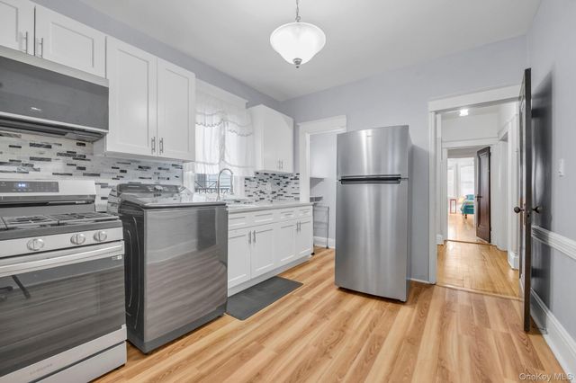 2422 St Raymonds Avenue, Bronx, NY 10461