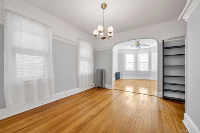 2422 St Raymonds Avenue, Bronx, NY 10461