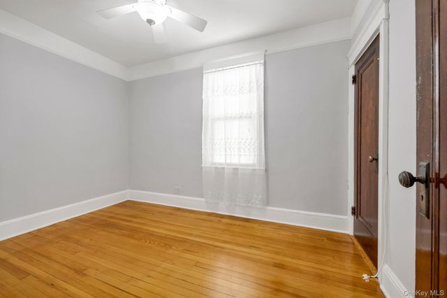 2422 St Raymonds Avenue, Bronx, NY 10461