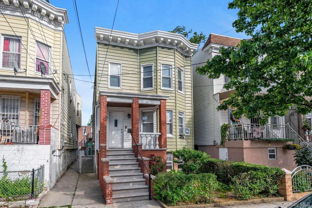 2422 St Raymonds Avenue, Bronx, NY 10461