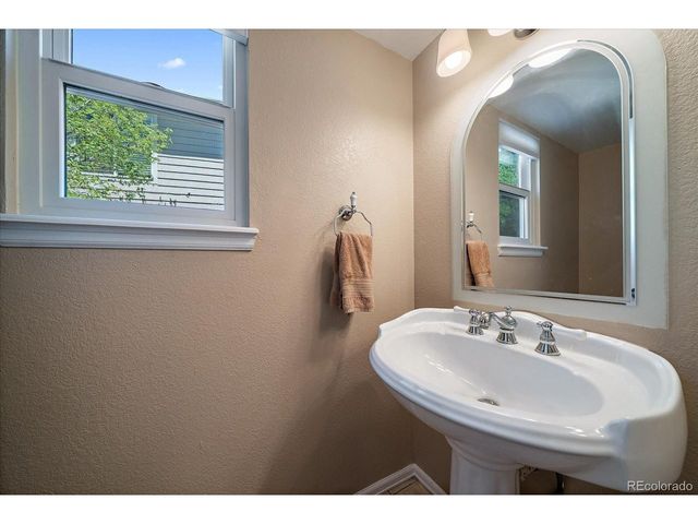 9785 Wedgewood Dr, Littleton, CO 80126