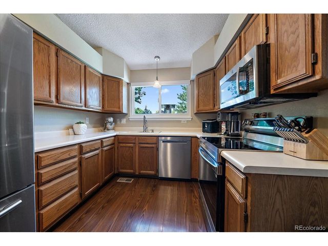 9785 Wedgewood Dr, Littleton, CO 80126