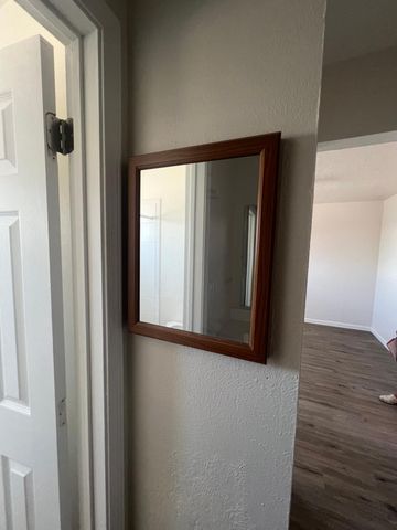 911 Alvarado Drive SE 4, Albuquerque, NM 87108