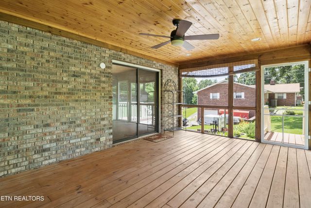 7509 Shaker Drive, Knoxville, TN 37931