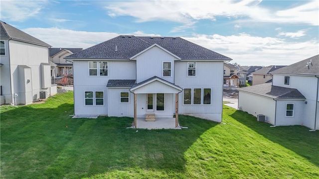 2761 W Park Street, Olathe, KS 66061