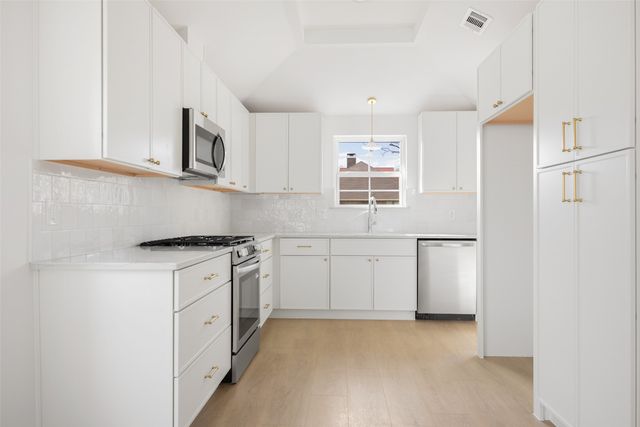 3525 Sailmaker Lane, Plano, TX 75023