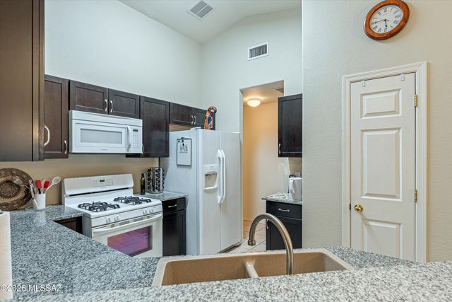 13243 N Mortar Pestle Court, Oro Valley, AZ 85755
