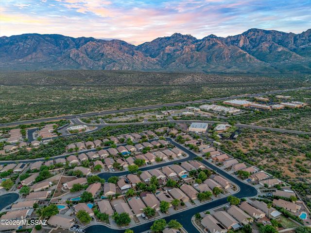 13243 N Mortar Pestle Court, Oro Valley, AZ 85755