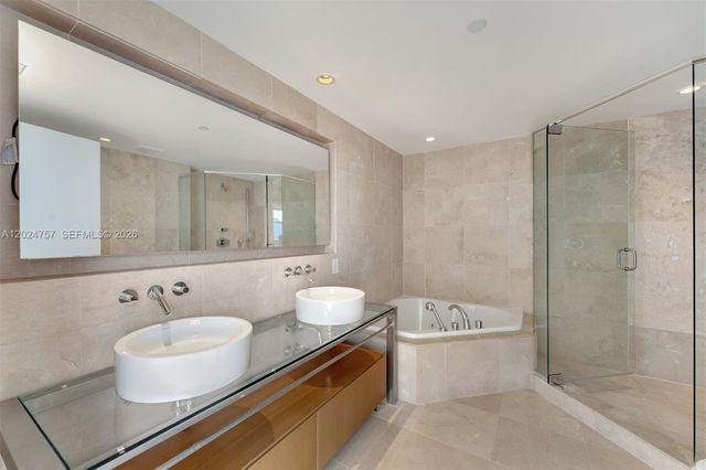 6000 Indian Creek Dr 14B, Miami Beach, FL 33140