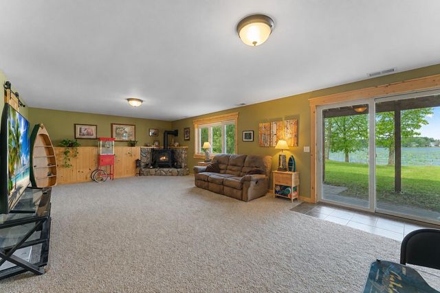 25188 Firefly Avenue, Wyoming, MN 55092