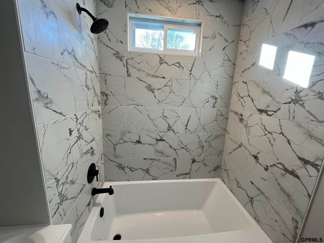 3422 Charles Street, Omaha, NE 68131