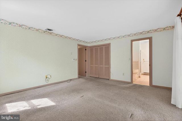 9 BROWNSTONE DR, Hershey, PA 17033