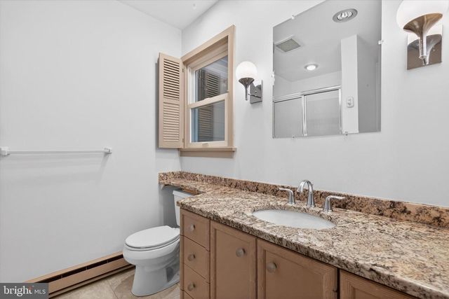 9 BROWNSTONE DR, Hershey, PA 17033