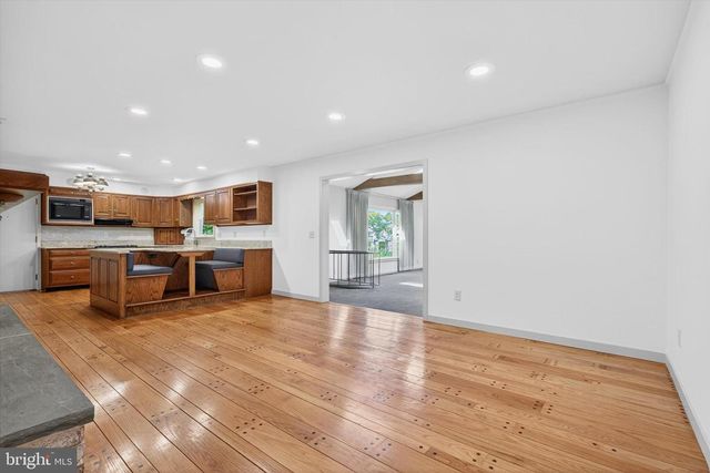 9 BROWNSTONE DR, Hershey, PA 17033