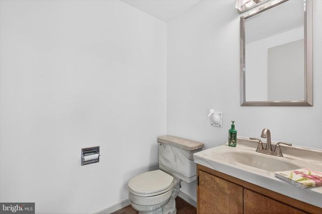 9 BROWNSTONE DR, Hershey, PA 17033