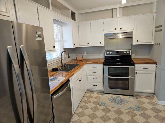 3175 Foxwood Trail, Smyrna, GA 30082