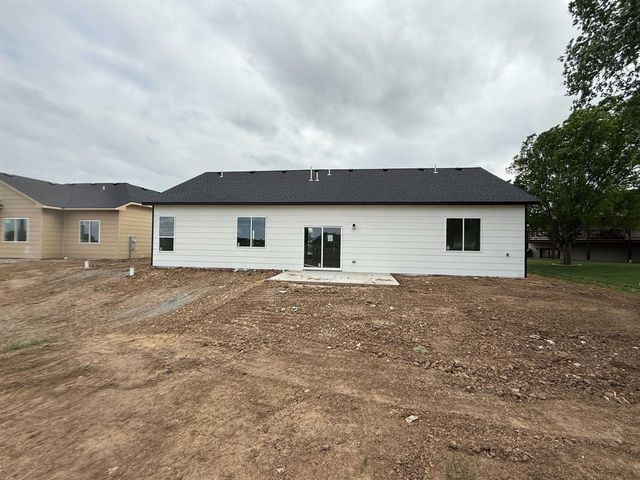 23 Kingdom Ct, Goddard, KS 67052