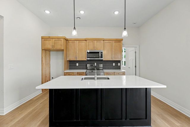 23 Kingdom Ct, Goddard, KS 67052