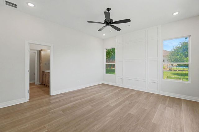23 Kingdom Ct, Goddard, KS 67052