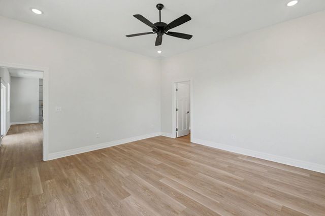 23 Kingdom Ct, Goddard, KS 67052