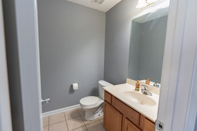 1214 Timber Creek Dr, Murfreesboro, TN 37128