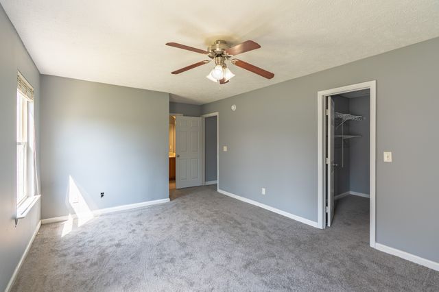 1214 Timber Creek Dr, Murfreesboro, TN 37128