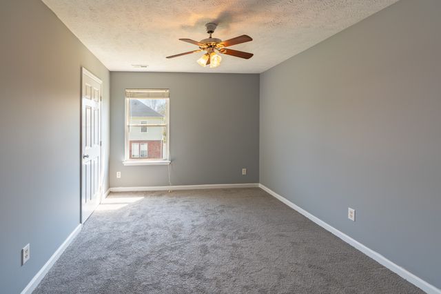 1214 Timber Creek Dr, Murfreesboro, TN 37128