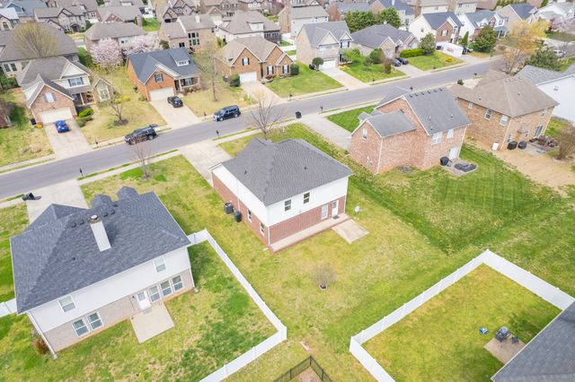 1214 Timber Creek Dr, Murfreesboro, TN 37128