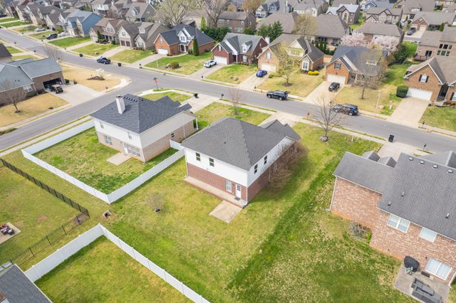 1214 Timber Creek Dr, Murfreesboro, TN 37128