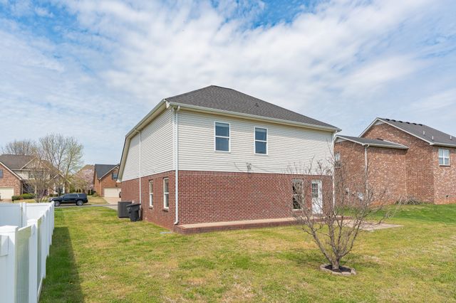1214 Timber Creek Dr, Murfreesboro, TN 37128