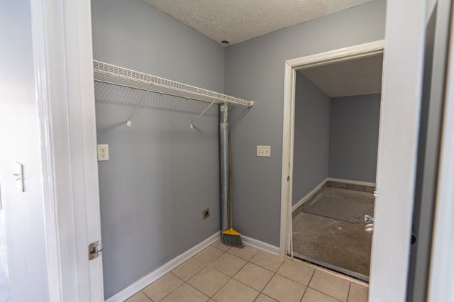 1214 Timber Creek Dr, Murfreesboro, TN 37128