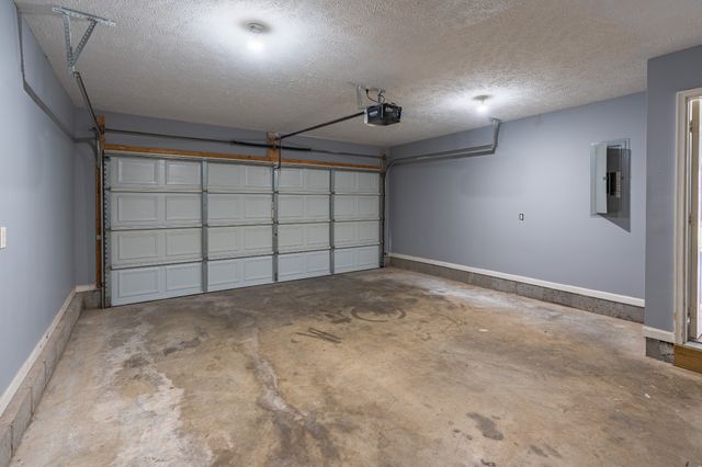 1214 Timber Creek Dr, Murfreesboro, TN 37128