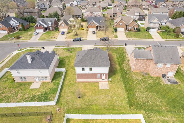 1214 Timber Creek Dr, Murfreesboro, TN 37128