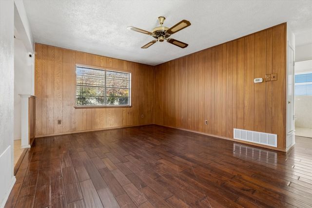 1817 Indian School Road, Garland, TX 75044