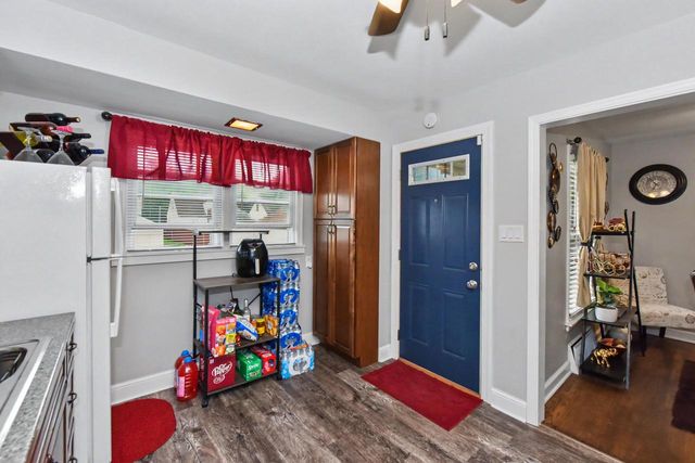 4040 N 49th STREET, Milwaukee, WI 53216