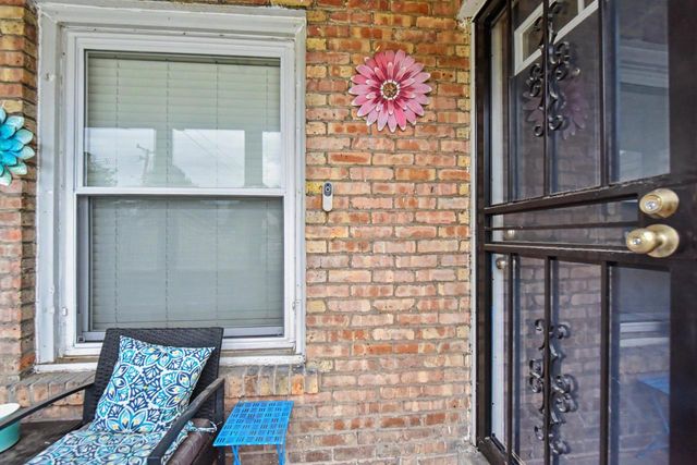 4040 N 49th STREET, Milwaukee, WI 53216