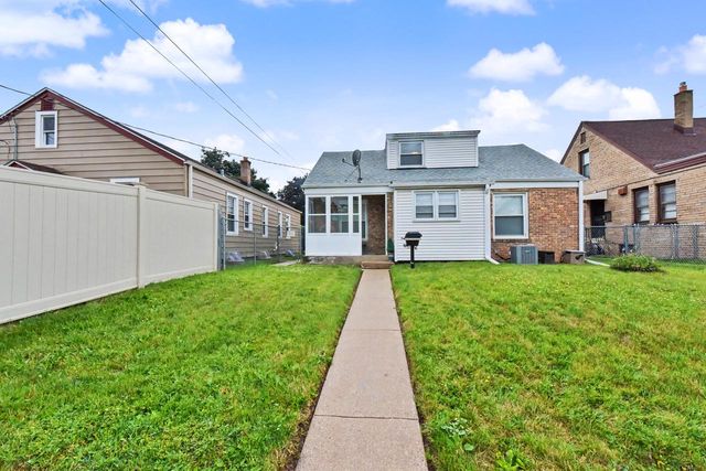 4040 N 49th STREET, Milwaukee, WI 53216