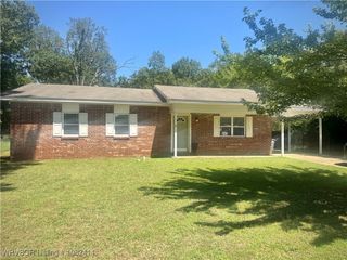 1700 Brewer Lane, Lavaca, AR 72941
